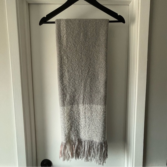 Pink and Grey Plaid Scarf | Vero Moda - Picture 2 of 6